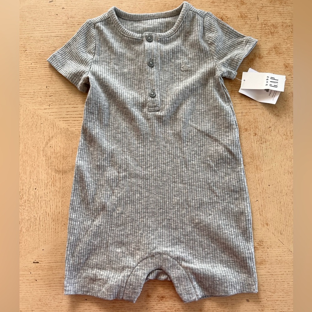 Gap Baby TinyRib Shorty new grey 6-12 months